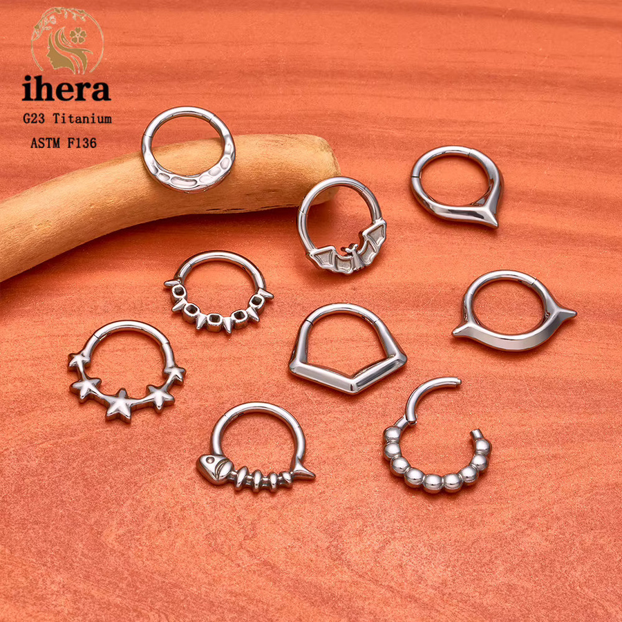 ihera Septum Piercing Clicker, Titan, Fledermaus Stern, Unisex - Bild 2
