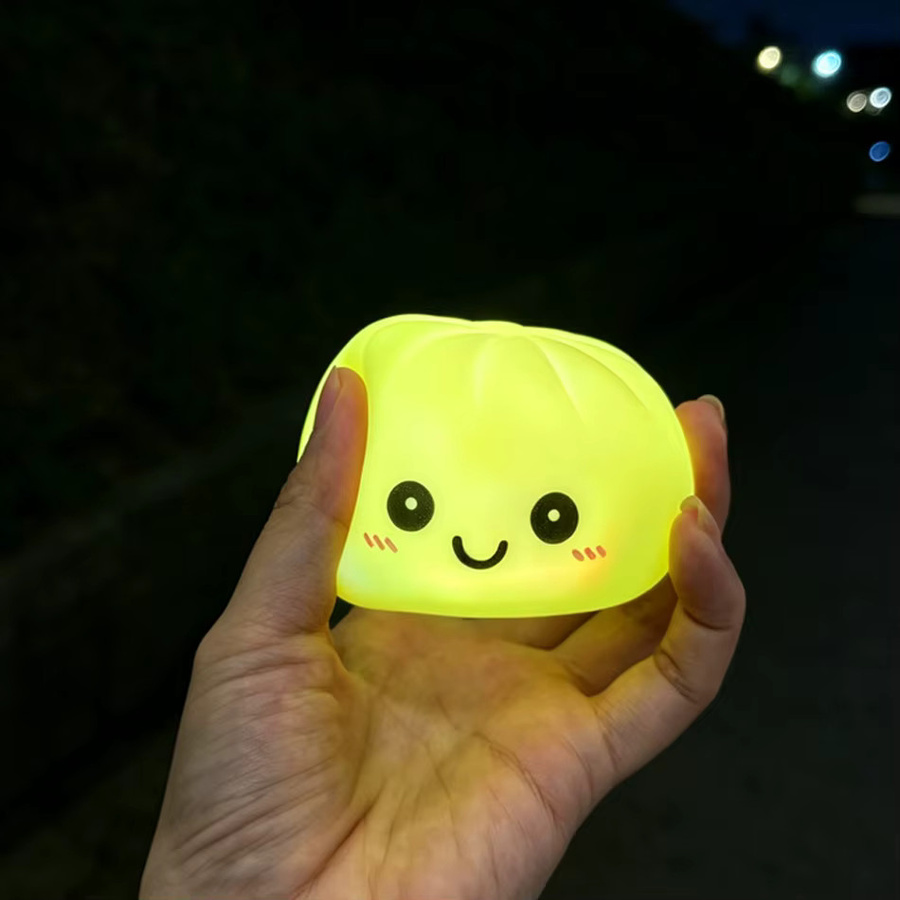 Bandai Kawaii Dumpling LED-Nachtlicht aus Silikon in Multicolour mit Farbwechsel und Touch-Funktion - Bild 3