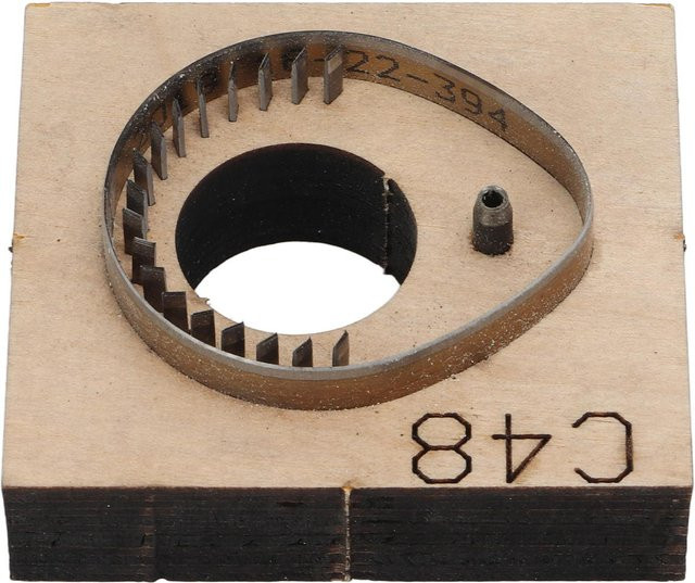 GoolRC Zugangskarte Leder Stanzform DIY Handgefertigte Lederschneidstempel mit Holzbasis in Weiß - Bild 1