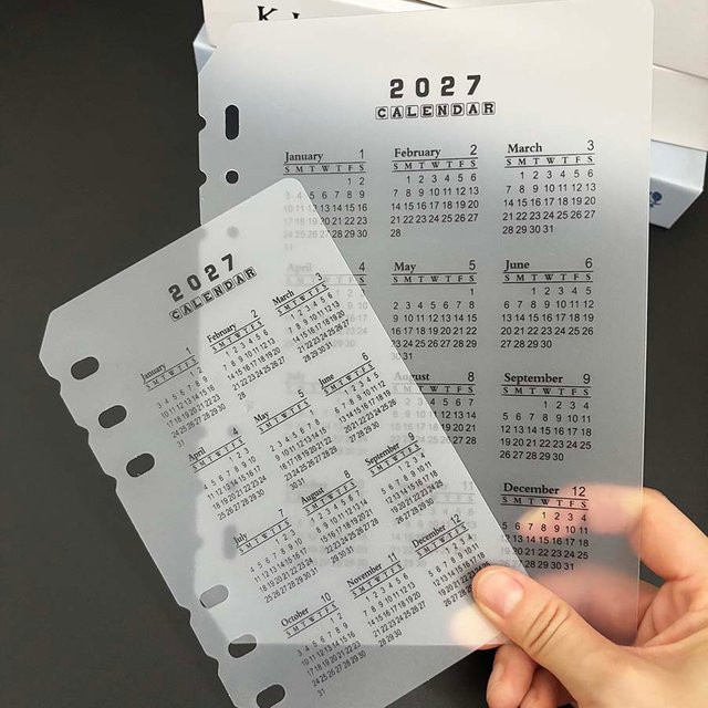 Transparente Trennblätter für A5/A6 Loseblatt-Kalender 2027 mit 6 Löchern aus mattiertem PP-Material - Bild 1