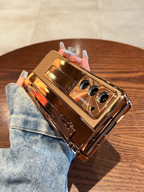 Samsung Schutzhülle für Galaxy Z Fold 4 5 6 7 8 mit einteiliger Scharnierschutzfolie aus Glas und Lederständer in Gold - Bild 1