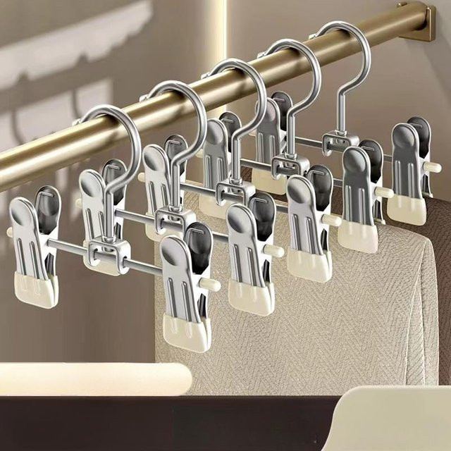 Multifunktionaler Hosenbügel aus Edelstahl von Lucky Black Cat in Silber mit platzsparender Clip-Funktion für Jeans und Röcke - Bild 1