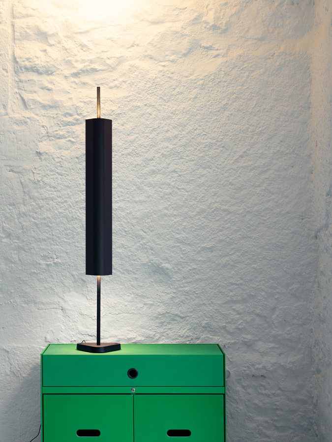 Flos Emi Tischleuchte in Grün aus Aluminium und Polycarbonat mit dimmbarer LED - Bild 3