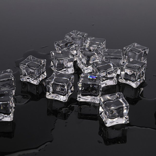 5 Stück transparente quadratische künstliche Eiswürfel aus Acryl von JETTING als Party-Dekoration und Fotografie-Requisiten - Bild 1