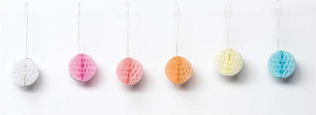 Rico Design Mini-Wabenbälle in Pastellfarben, 6 Stück, Durchmesser: 4 cm - Bild 1