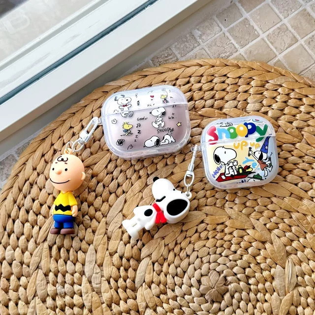 Snoopy Cartoon Schutzhülle für Apple AirPods 1 2 3 Pro und Airpods 4 mit Anhänger - Bild 1