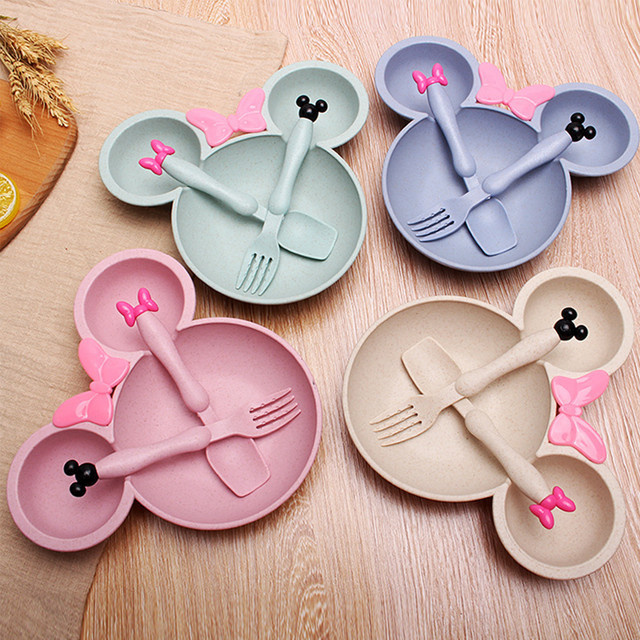 SLAIXIU 3-teiliges Cartoon Baby Geschirr Set aus Weizenstroh in Pink mit Schüssel, Teller, Löffel und Gabel - Bild 1