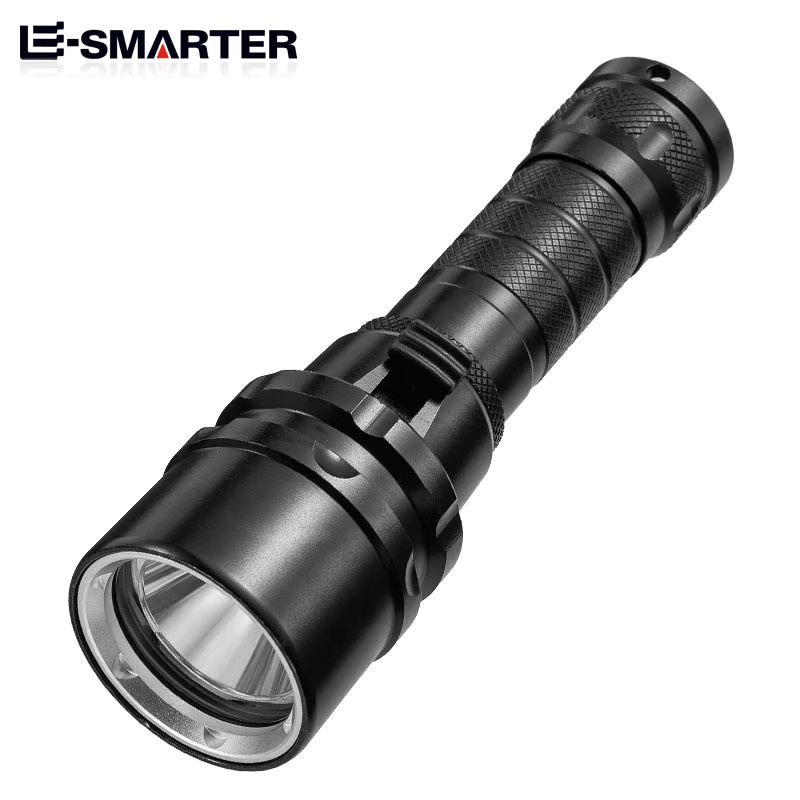 ESMARTER Professionelle Unterwassertaschenlampe mit LED und 18650 Akku, IP68 Wasserdicht, Schwarz - Bild 7