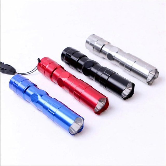 Mini LED Taschenlampe aus Aluminiumlegierung in Schwarz mit 3W Leistung - Bild 1