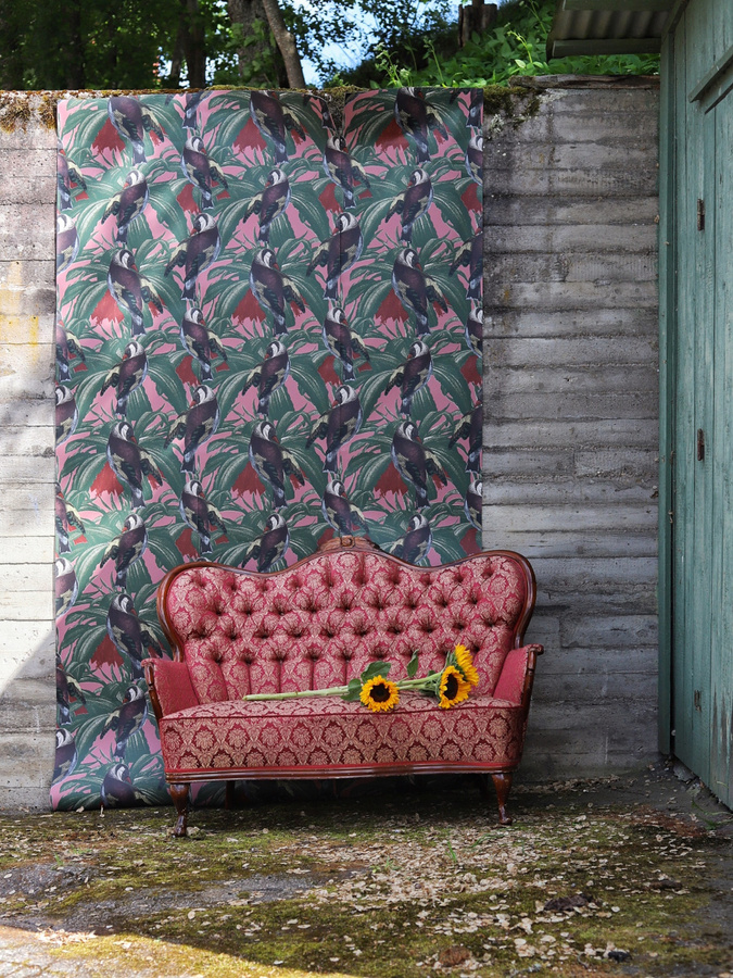 Studio Lisa Bengtsson Tapete Pippi 1344 Vlies-Tapete mit floralem und botanischem Muster in Mehrfarbig und Pink im skandinavischen Design - Bild 1