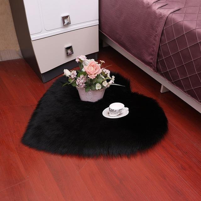 Liebesherz Teppich Nordische Dekoration Kunstfellmatte in Schwarz B: 40 cm, T: 30 cm - Bild 1