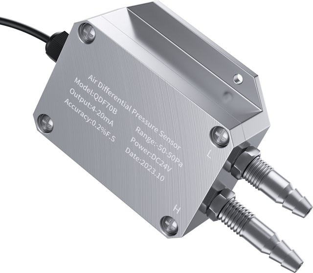 Differenzdrucksensor QDX50D von XUYANGQIDIAN zur Messung von Luftwinddruck mit 4-20mA oder 0-10V Ausgang in Silber - Bild 1