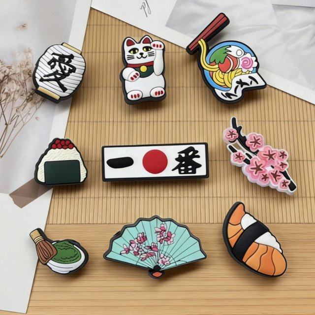 Bandai Schuh-Charms Set, Glückskatze, Sushi, Kirschblüten - Bild 1