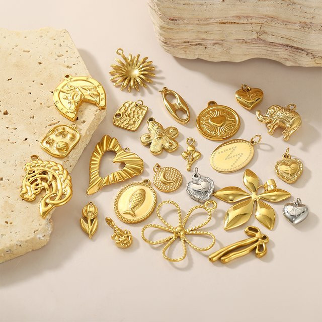 CARLIDANA Anhänger, Edelstahl, Gold, Blumen, Tier, Herz, Schleife, Unisex - Bild 1
