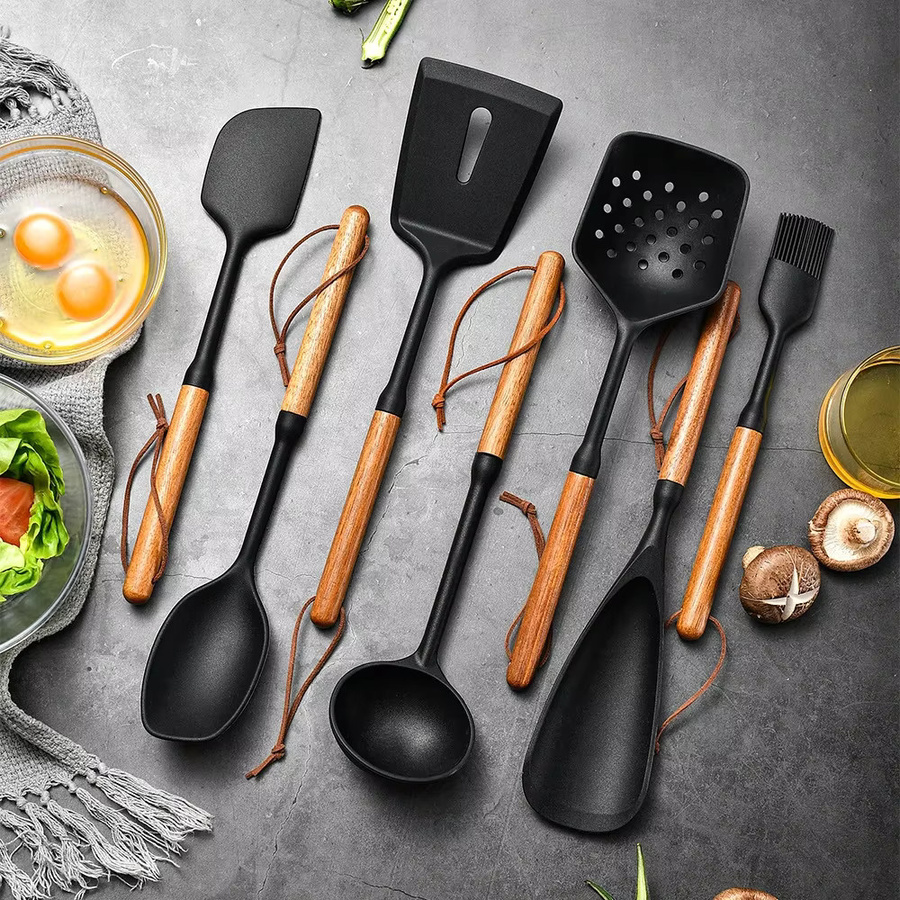 7-teiliges Küchenutensilien-Set aus lebensmittelechtem Silikon in Schwarz mit Spachtel, Löffel und Ölpinsel - Bild 4