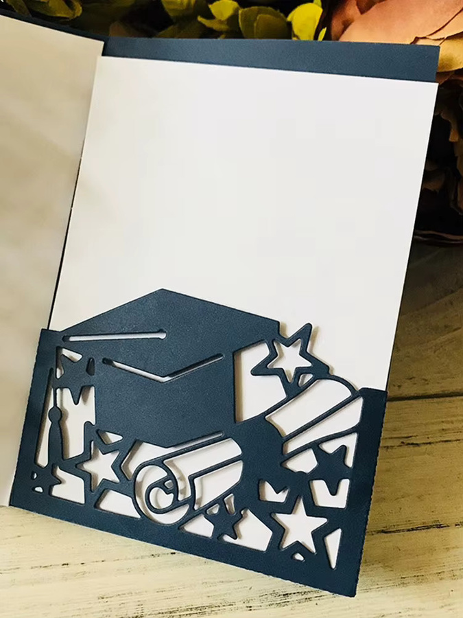 Metall-Schneidewerkzeug für DIY Bastelarbeiten und Scrapbook zur Gestaltung von Grußkarten zur Abschlussfeier - Bild 1