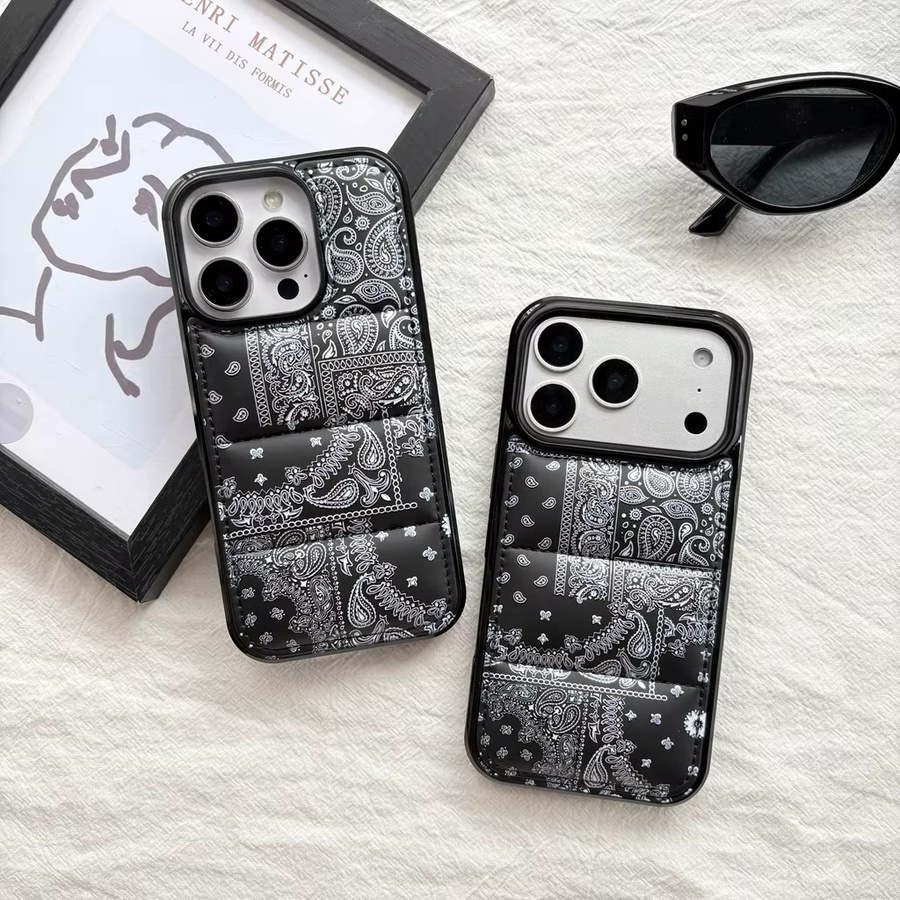 iPhone Puffer-Telefonhülle im Ethno-Stil mit Paisley-Muster aus Stoff in Schwarz für iPhone 17 16 15 14 12 11 Pro Max Plus Air - Bild 4
