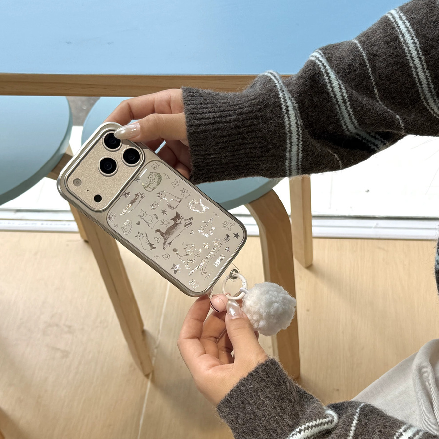 Handyhülle von TROPLET mit handgezeichnetem Katzenmotiv und flauschigem Anhänger für iPhone 17 16 15 14 13 12 11 Pro Max Plus - Bild 3