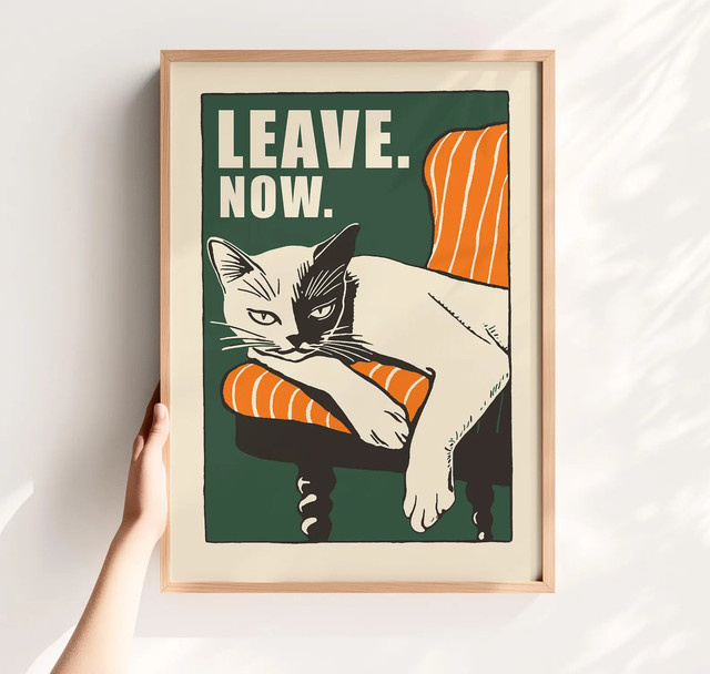 Retro-Poster mit weißer Katze von SHENCHEN, mehrfarbiger Wandkunstdruck im rechteckigen Design auf Papier - Bild 1