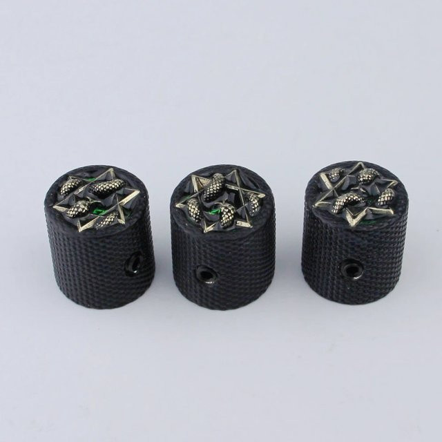 GUYKER Potentiometer-Bedienknöpfe für E-Gitarre und Bass im Serpentinen-Stil aus Messing in Gold und Schwarz - Bild 1