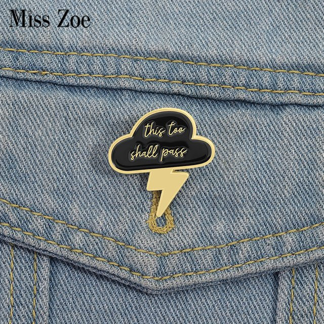 Miss Zoe Anstecknadeln Emaille, dunkle Wolken, Blitz - Bild 1
