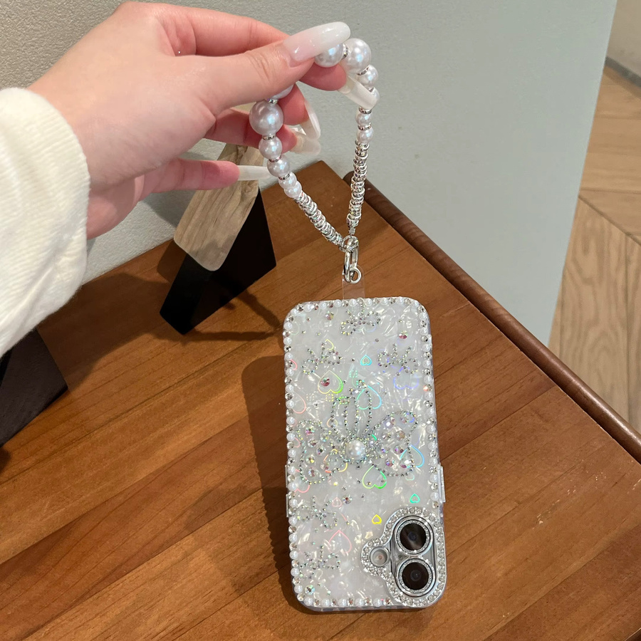 Yoshikichi Tsubo Handyhülle mit Herz-Muschel-Muster und Strass für iPhone in Pink inklusive Armband und diamantbesetzter Abdeckung - Bild 2