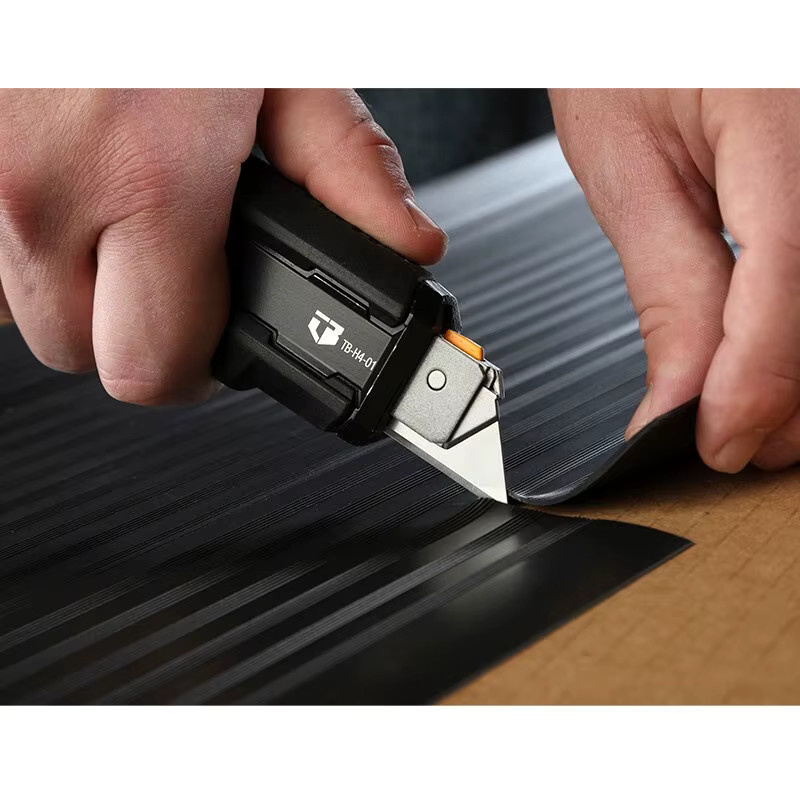 TOUGHBUILT Multifunktionales Allzweckmesser-Tapetenschaber mit 5-Klingen-Set in Schwarz - Bild 3