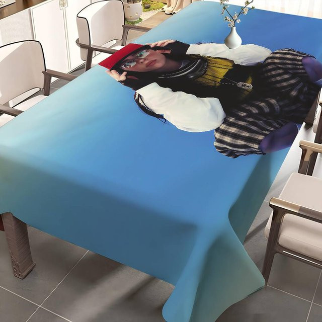 B-Billie E-Eilish Wasserabweisende Tischdecke aus Leinen in Blau, Rechteckig mit Grafikdesign für Hochzeit und Heimdekoration - Bild 1