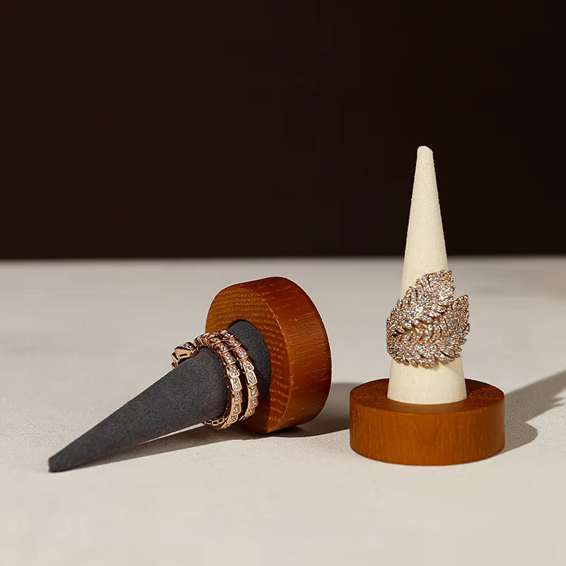 Oirlv Ringhalter aus Holz in Grau, kegelförmiger Ringständer und Organizer für Schmuck und Jade-Finger-Display - Bild 2