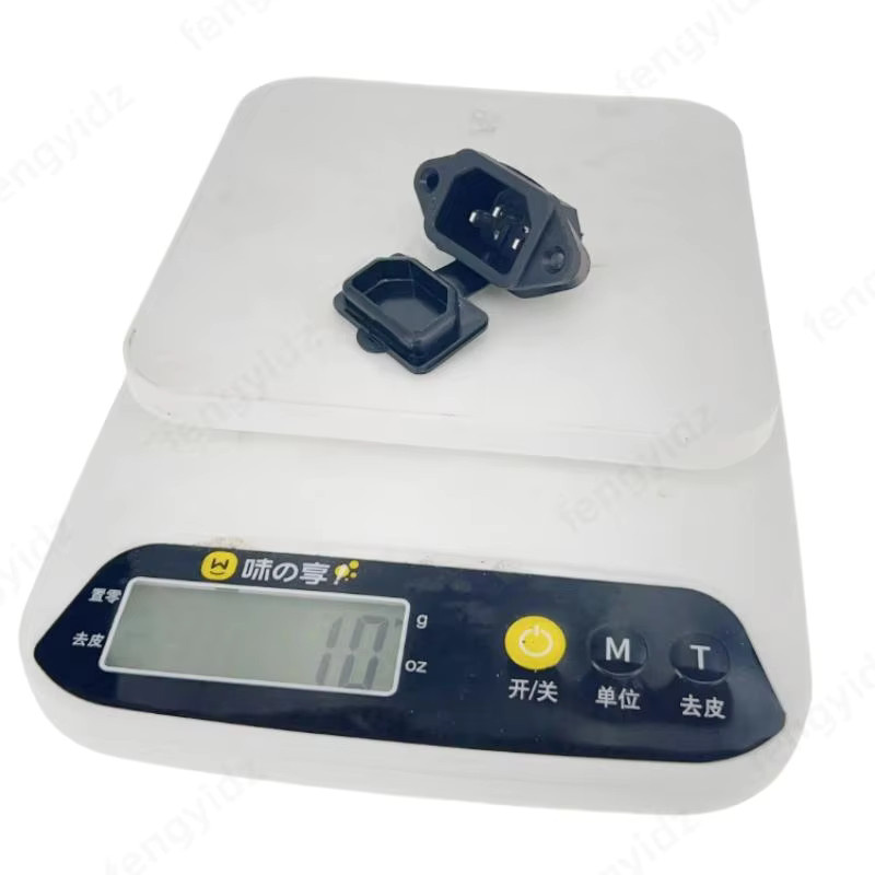Fengyidz IEC 320 C14 3-Pins Stecker mit wasserdichter Abdeckung und Schraublöchern in Schwarz - Bild 3