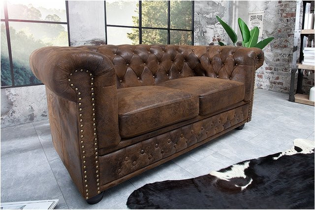 Riess-Ambiente 2er Sofa Chesterfield in Antik Braun mit Knopfheftung und Federkern, Breite: 150 cm - Bild 1