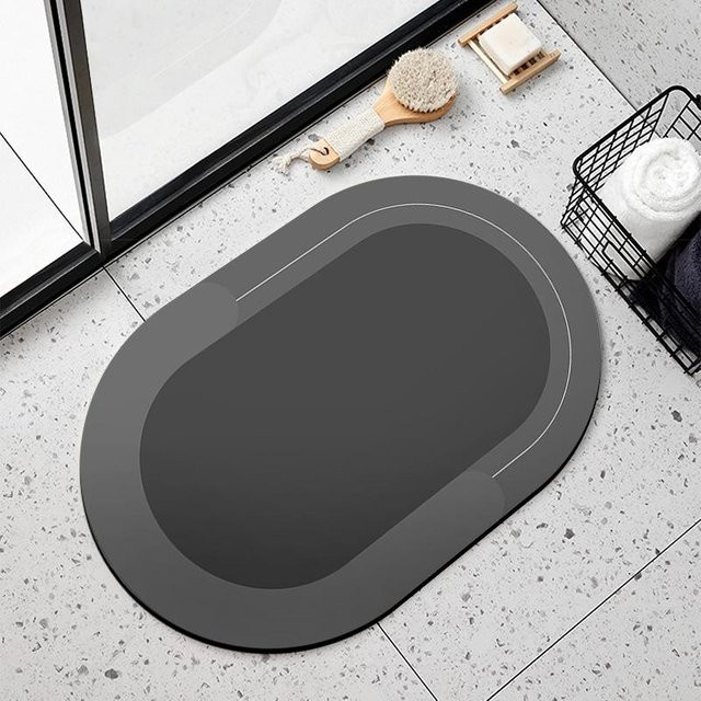 Saugfähige und schnelltrocknende Badezimmer-Fußmatte von Yiran Furniture in Grau, B/T: 60 x 40 cm - Bild 1