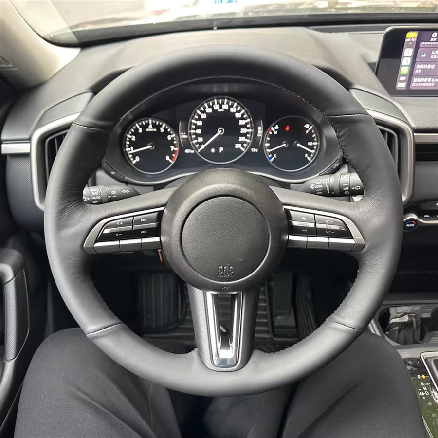 GKMHiR Lenkrad Abdeckung aus Mikrofaser und Leder in Schwarz für Mazda 3 Axela, CX-30 und MX-30 zum Selbernähen - Bild 2