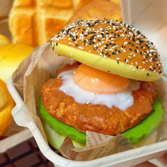 Hot Toys Big Burger Squishy Slow Rising Stress Relief Spielzeug in Mehrfarbig - Bild 1