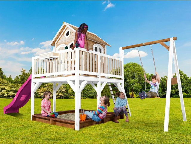 Axi Spielturm Liam aus Holz mit Einzelschaukel und Rutsche in Braun, Weiß und Lila, B/H/T: 541 x 291 x 277 cm - Bild 1