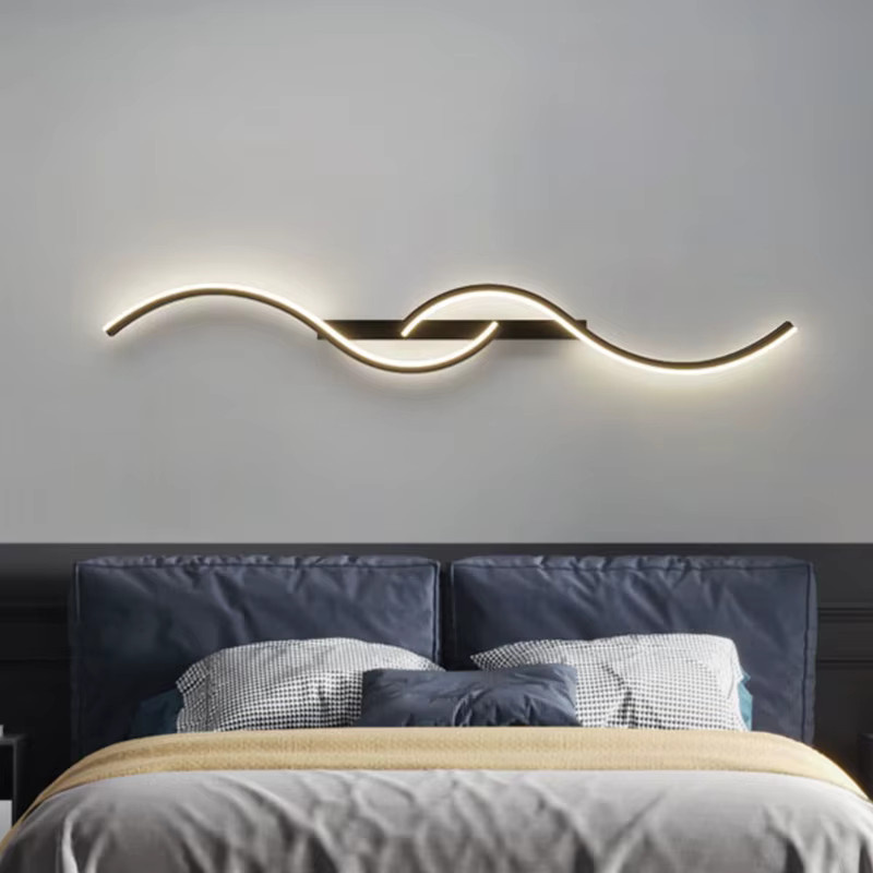 Moderne LED Wandleuchte DARHYN aus Aluminium in Weiß mit warmweißem Licht für Wohnzimmer und Schlafzimmer - Bild 3