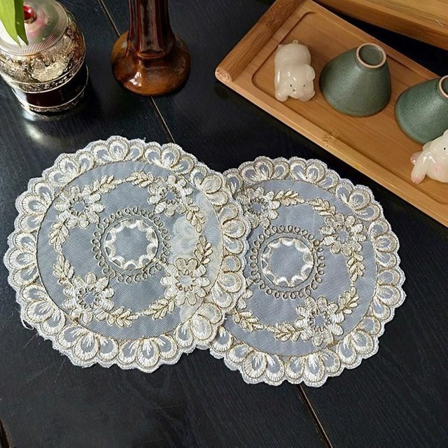 Yiran Furniture Tischset mit floraler Stickerei aus Baumwolle, Grau, B/B: 20 x 20 cm - Bild 1