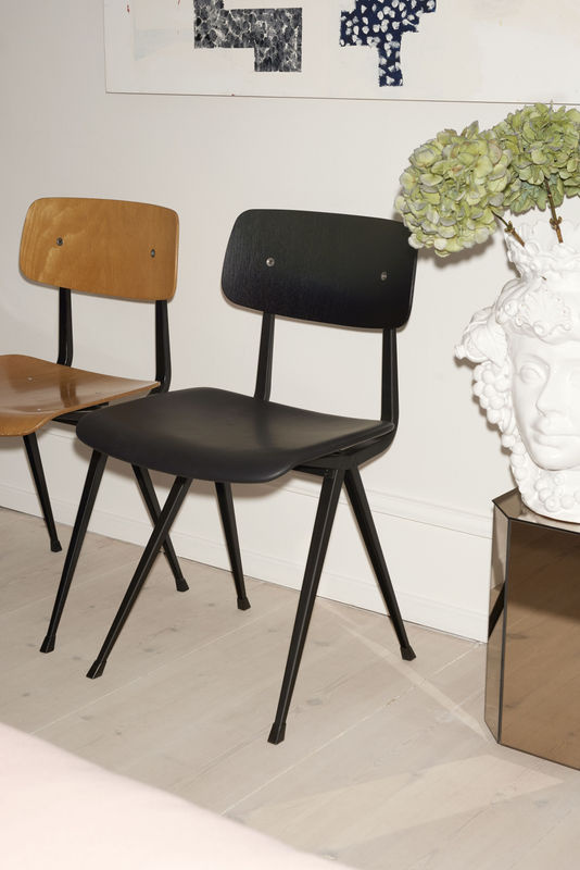HAY Result Stuhl in Schwarz mit Eichenholz und Stahl im Industrial Design - Bild 3