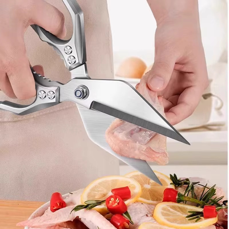 Multifunktionale Küchenschere von InLeung aus Edelstahl in Rot und Silber für Gemüse, Fleisch und Fisch - Bild 4