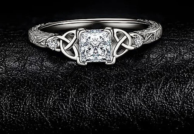 Huitan Nobel Zirkonia-Ring, Silber, Damen - Bild 1