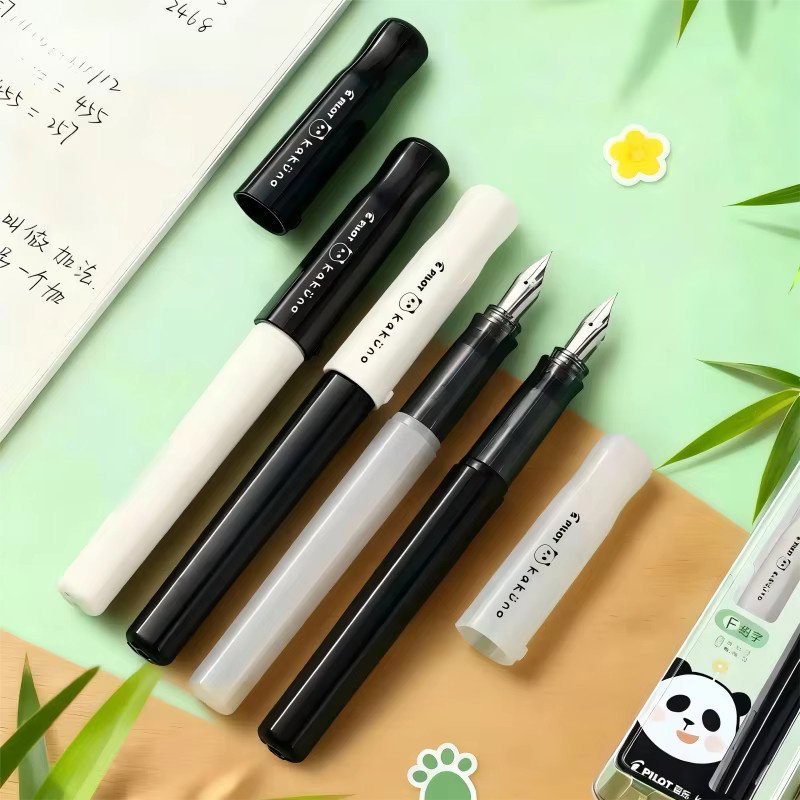 PILOT Kakuno Füllfederhalter Panda Limited Edition in Schwarz mit F-Stiftspitze - Bild 5