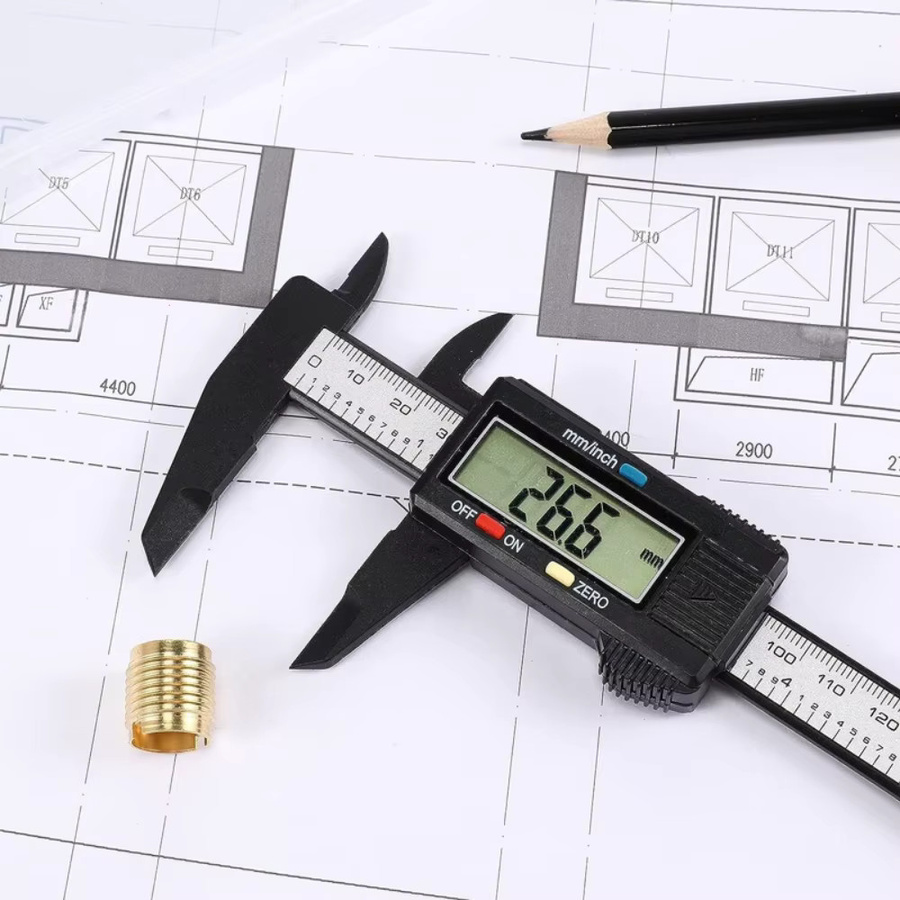 Elektronischer digitaler Messschieber mit LCD-Bildschirm, Messbereich 0–150 mm, Kunststoff-Nonius-Messwerkzeug in Schwarz-Silber - Bild 4
