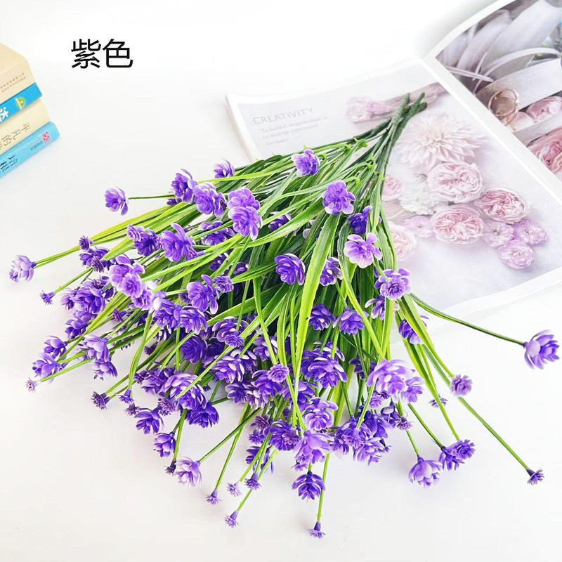 Chenxiaogang Kunstblume Set mit 7 Stielen, gelbe und lila Simulationsblumen in Rosen- und Narzissenoptik aus Kunststoff - Bild 1
