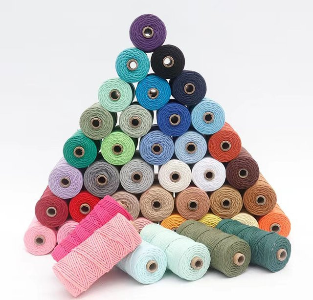 Bunte Makramee-Baumwollschnur für DIY-Projekte, 1 Rolle, 100 m, Durchmesser: 3 mm, Farben: Rot und Multicolour - Bild 1