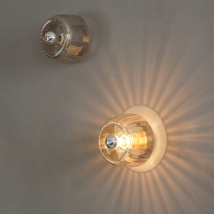 Lava Corki Bauhaus-Wandleuchte aus Glas und Metall in Silber mit transparentem Schirm und warmweißem Licht - Bild 2