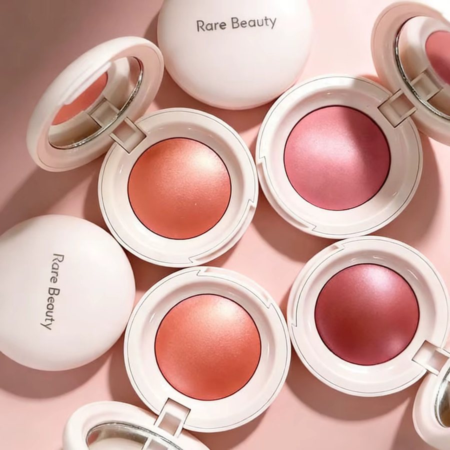 Rare Beauty Highlighter Rouge, wasserfest, Schimmer - Bild 2