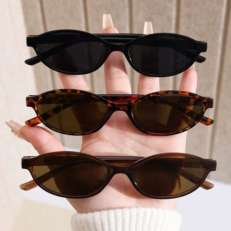 Retro-Sonnenbrille, oval, Vollrand, Kunststoff, Damen - Bild 2