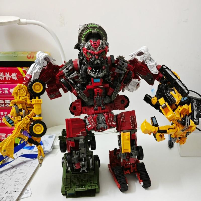 AOYI Transformers Devastator Actionfigur 8 in 1 Transformationsspielzeug 1/60 ab 14 Jahren - Bild 2