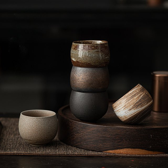 Handgemachte Steinzeug Teetasse im japanischen Stil, braun - Bild 1