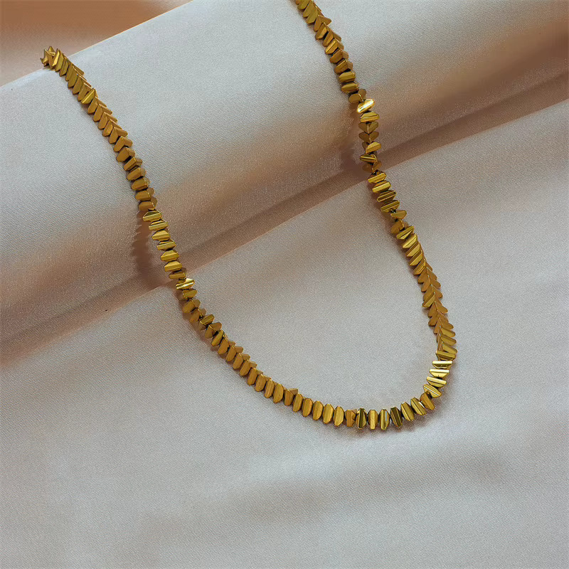 DIEYURO Halskette, Edelstahl, Gold, Dreieck, Damen - Bild 2